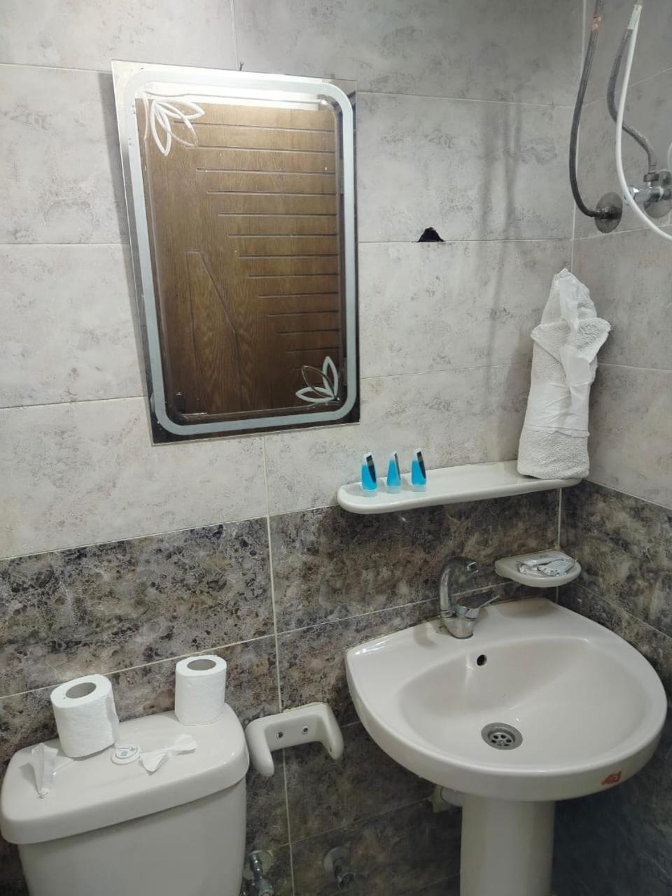 Anubis Kingdom Pyramids Hostel Kafret el-Gabal Kültér fotó
