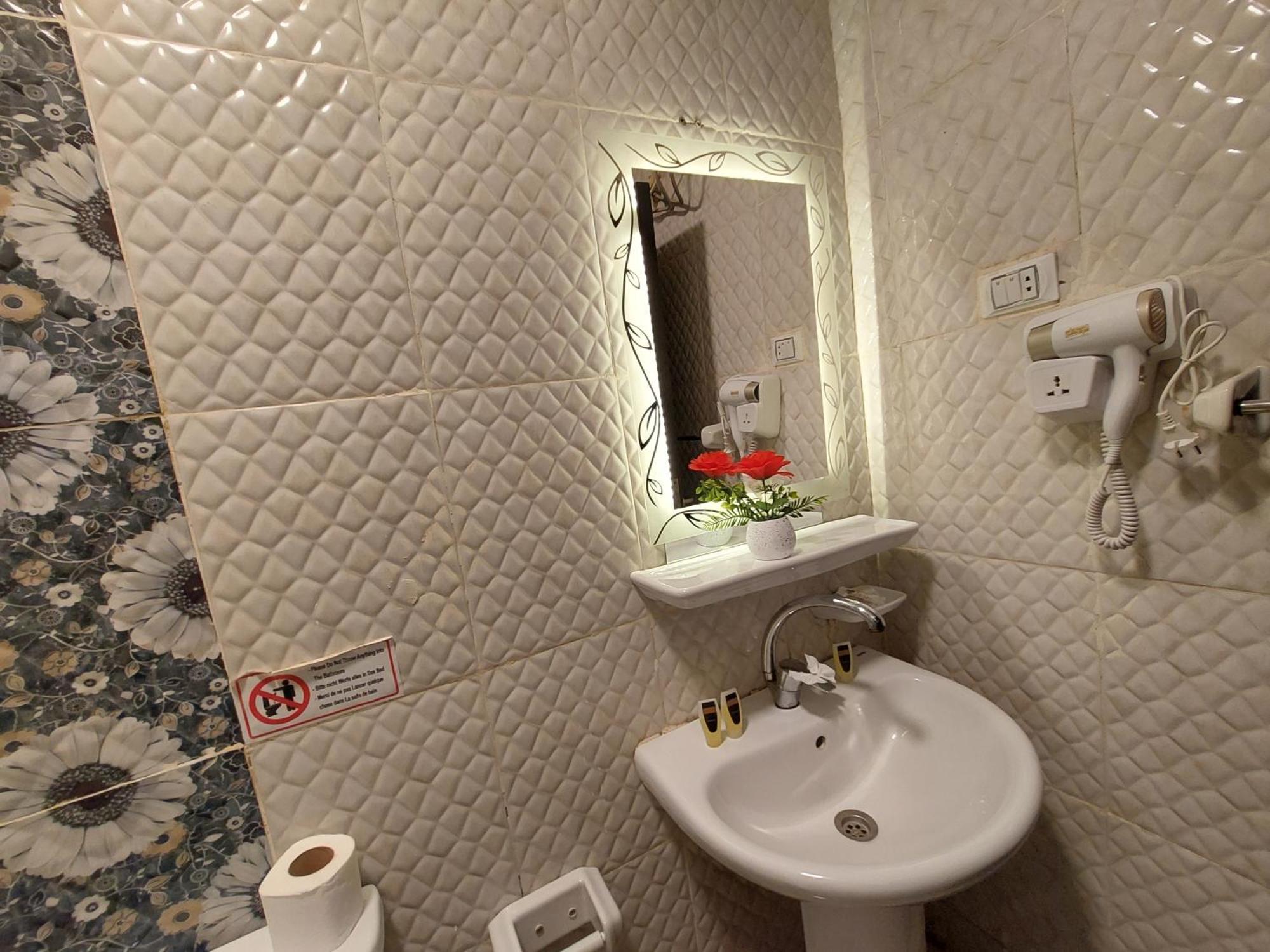 Anubis Kingdom Pyramids Hostel Kafret el-Gabal Kültér fotó